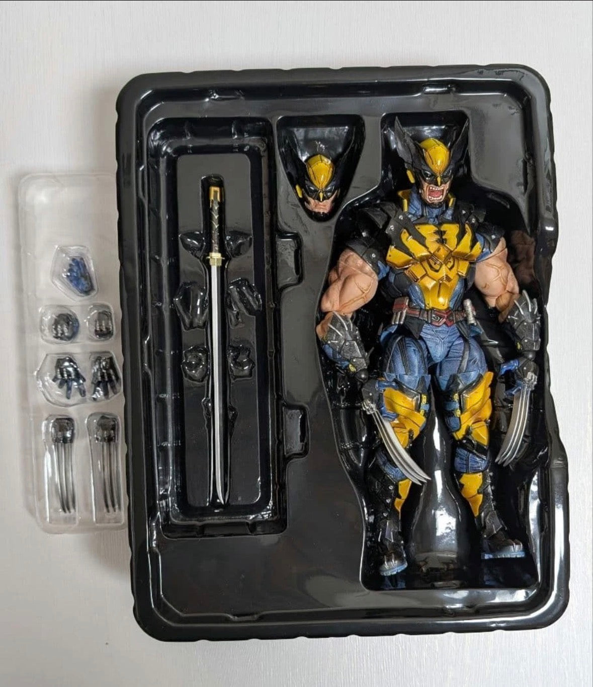 Play Arts Kai Wolverine