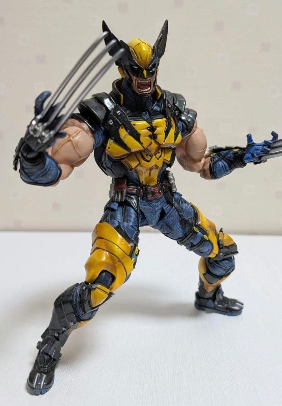 Play Arts Kai Wolverine