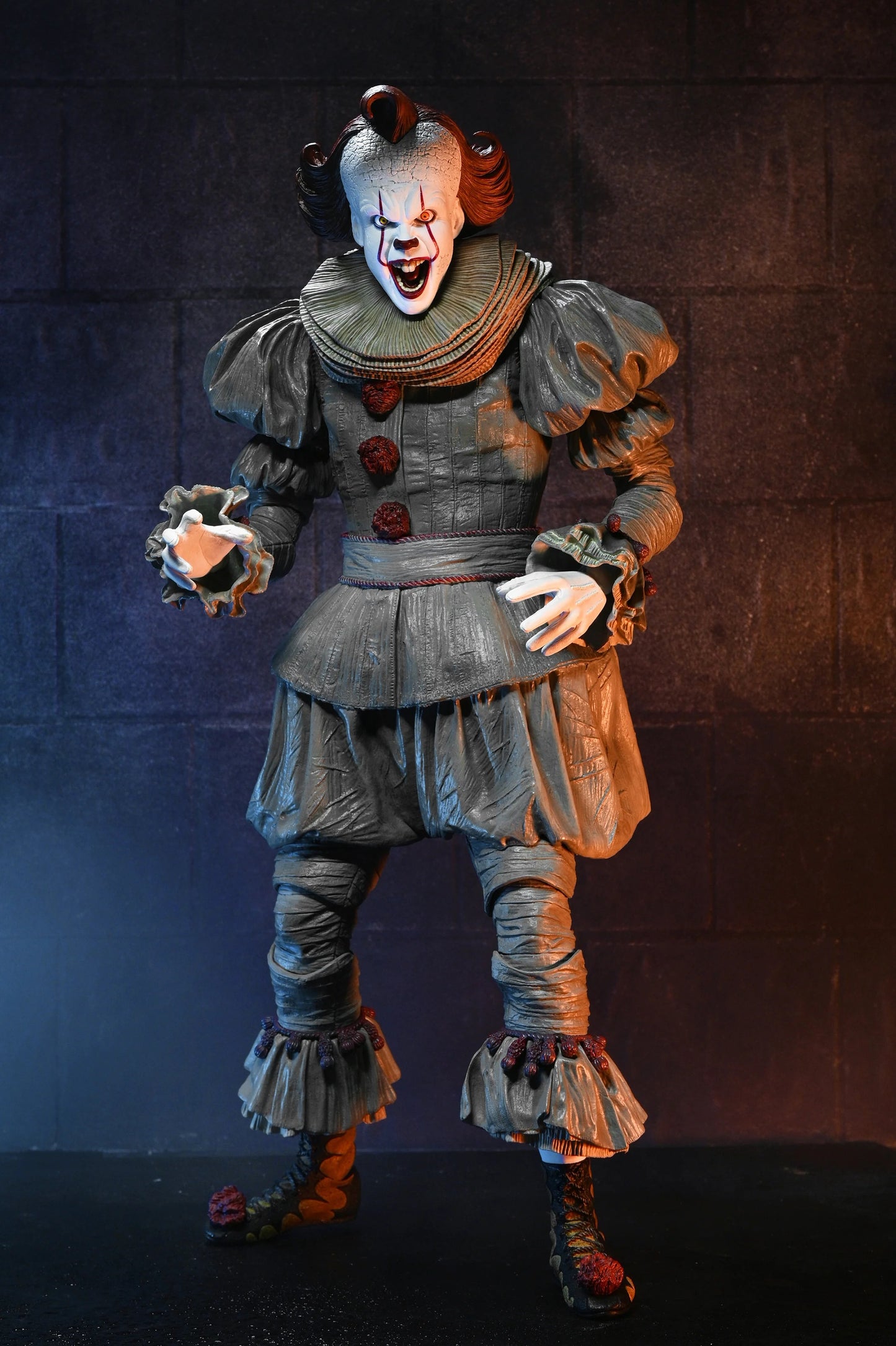 NECA Reel Toys IT (2017) Pennywise 1/4 Scale Figure