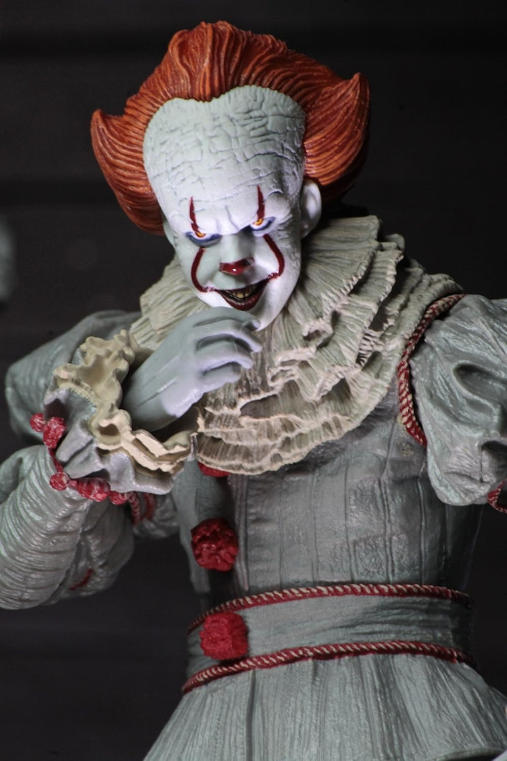 NECA IT (2017) Pennywise 7-Inch Action Figure